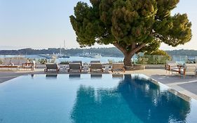 Vouliagmeni Suites
